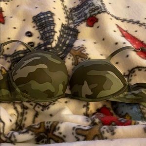 Camo bra